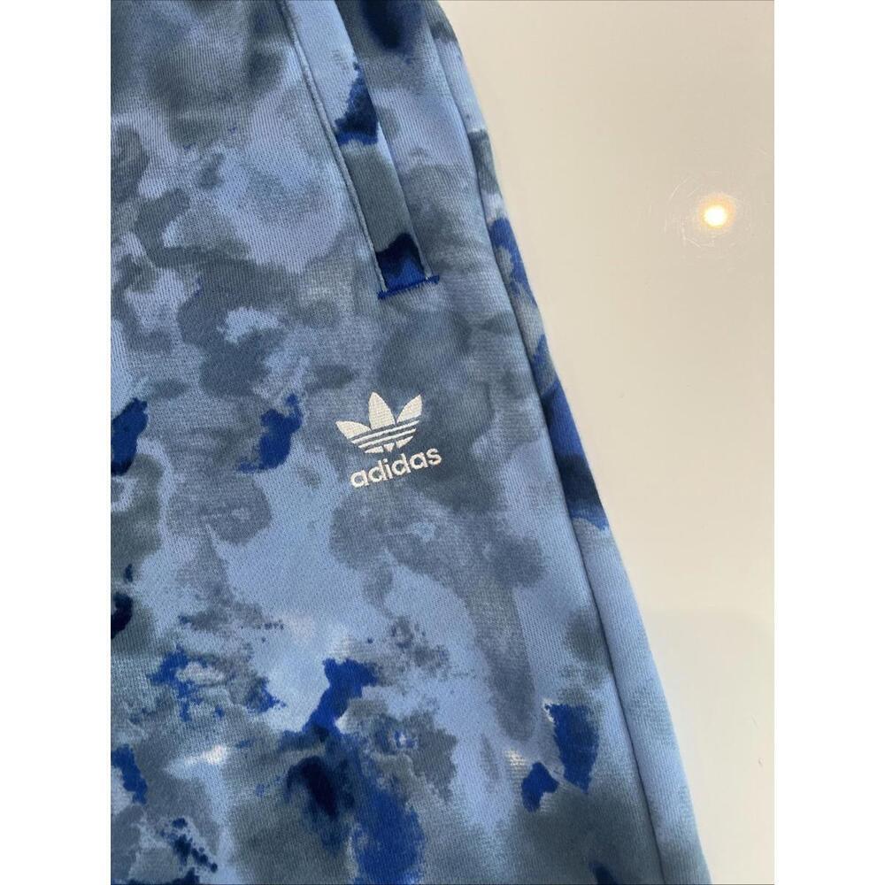 $32 NWT adidas Kids Blue/Multi Athletic Boys Shorts Size L - Picture 2 of 5